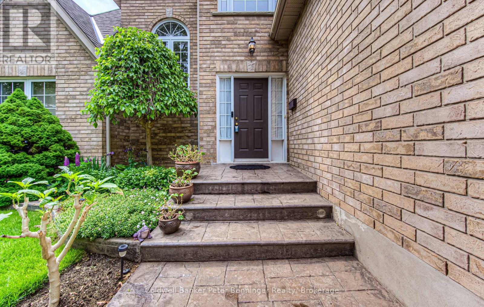 416 FORESTLAWN ROAD