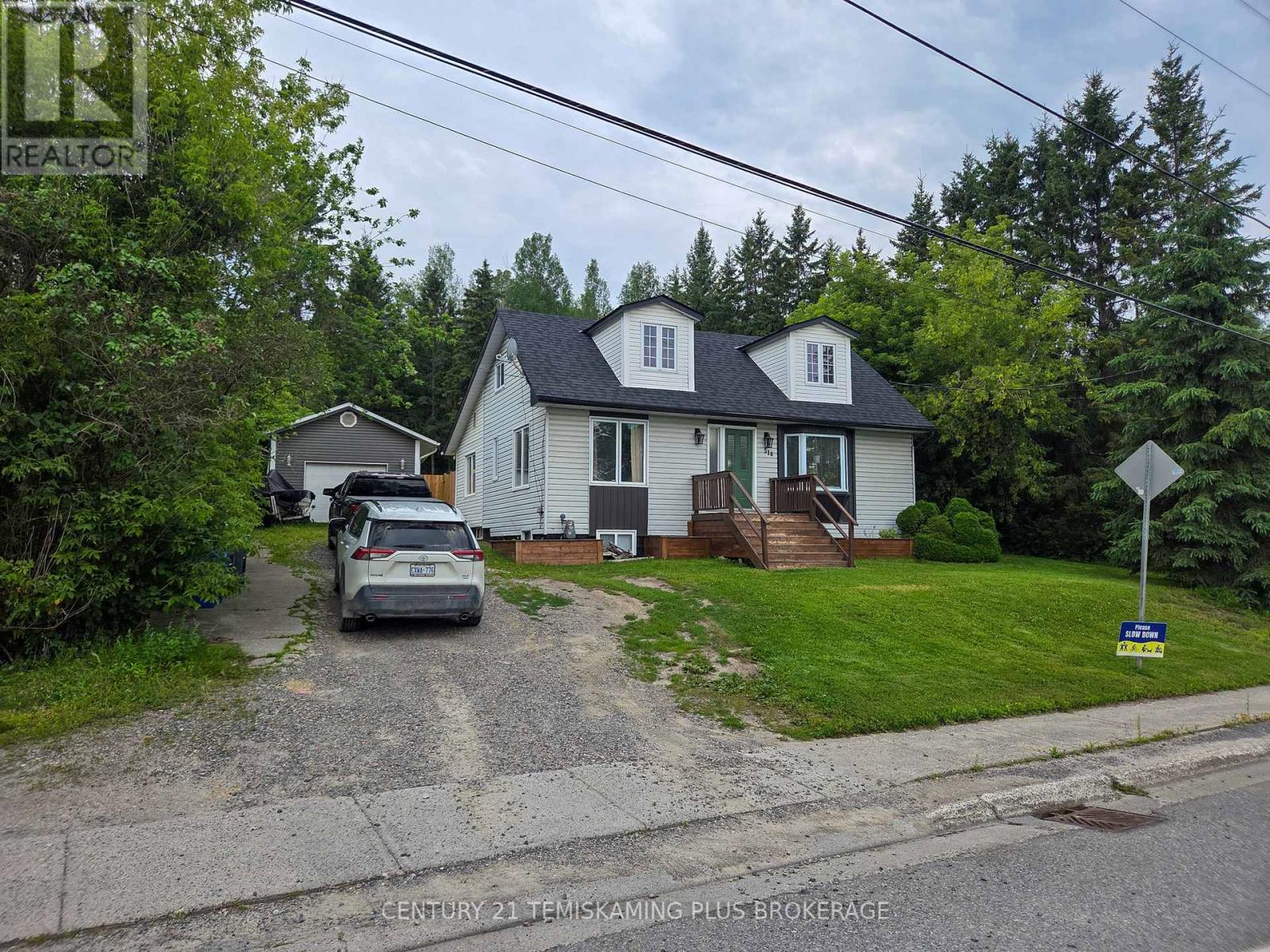 516 LAKESHORE ROAD