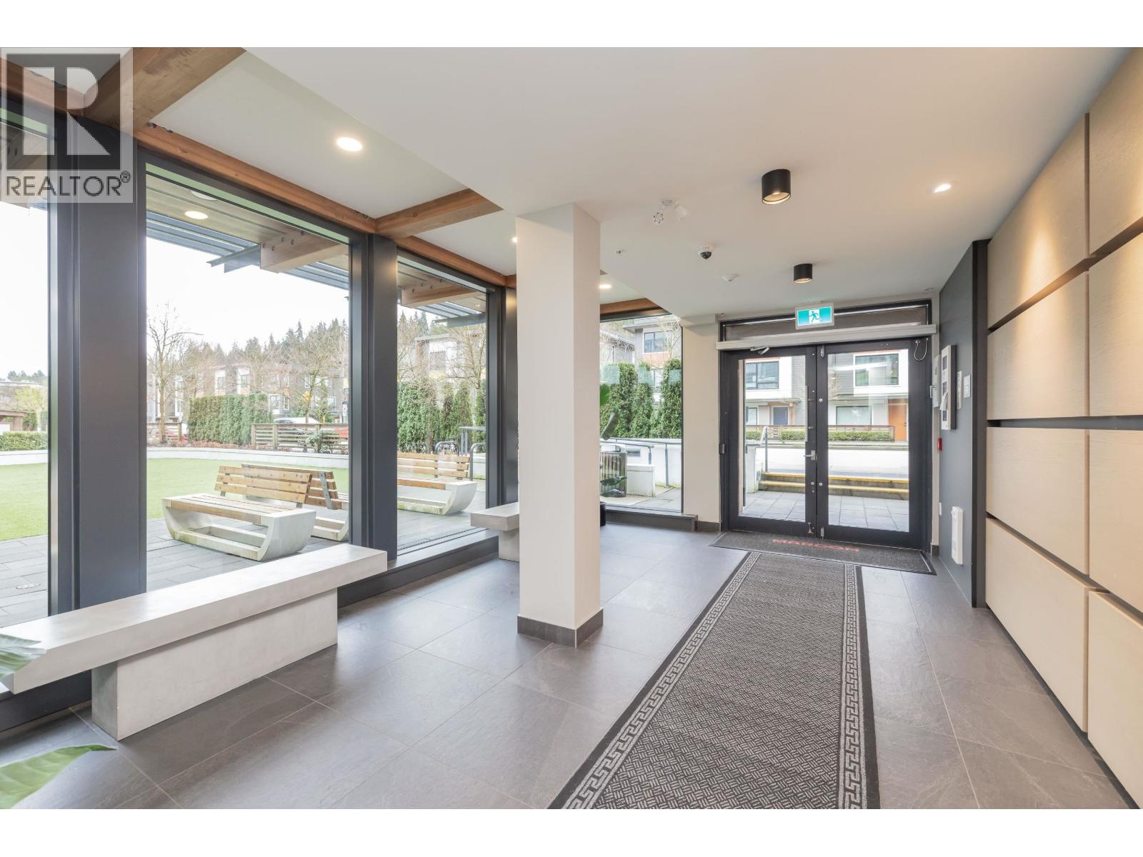 212 3018 ST GEORGE STREET