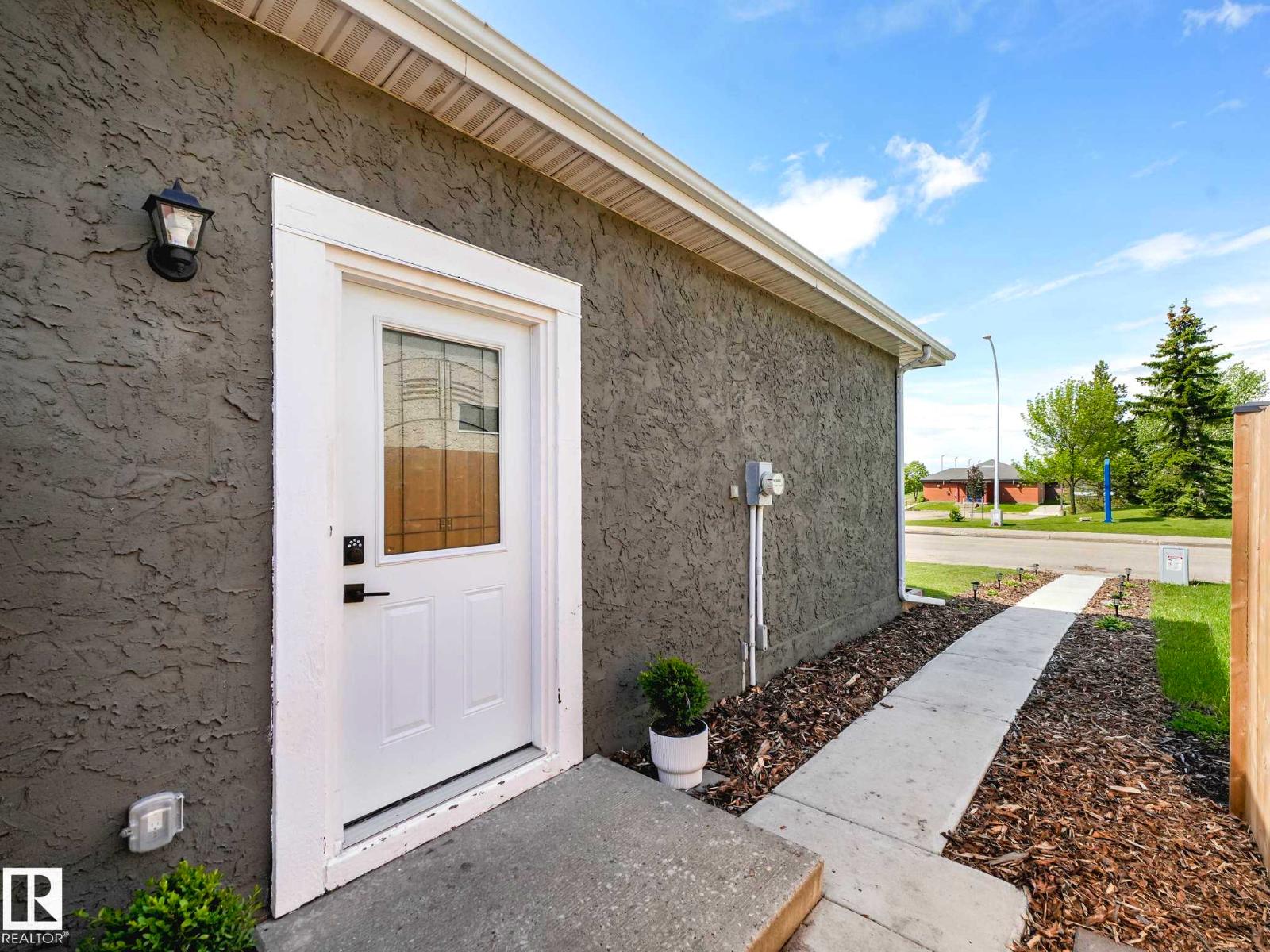 4115 41 AV NW