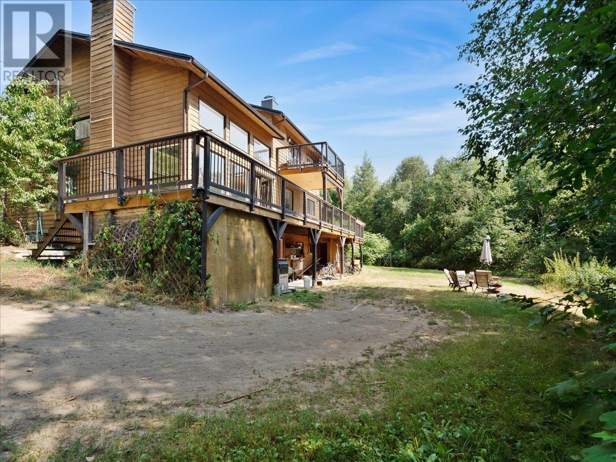 6172 SLOCAN RIVER Road