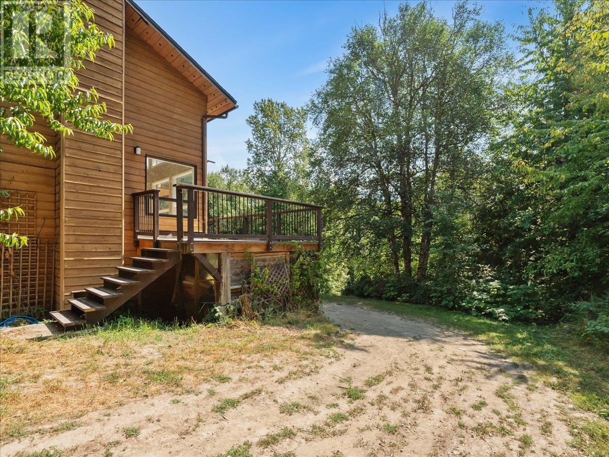 6172 SLOCAN RIVER Road