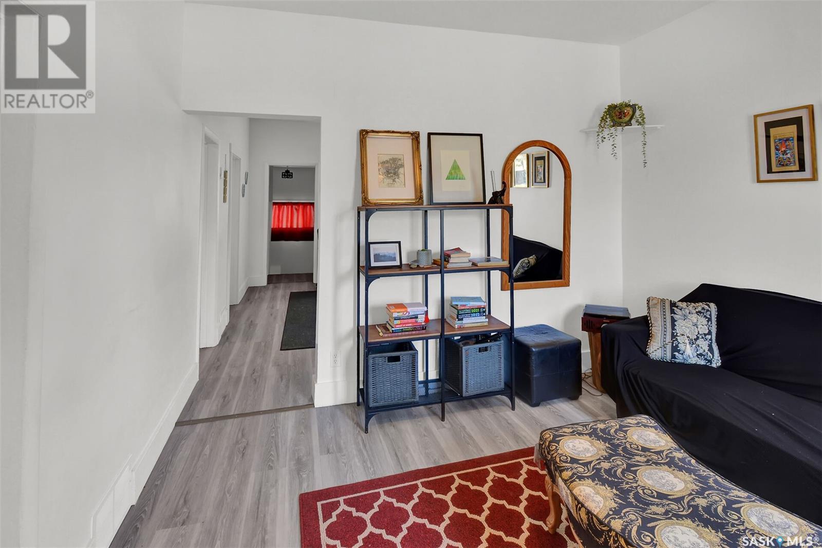 124 M AVENUE S