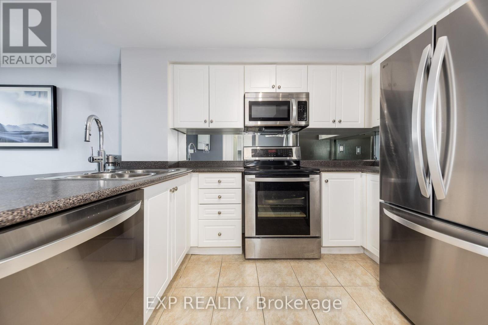 1510 - 212 EGLINTON AVENUE E