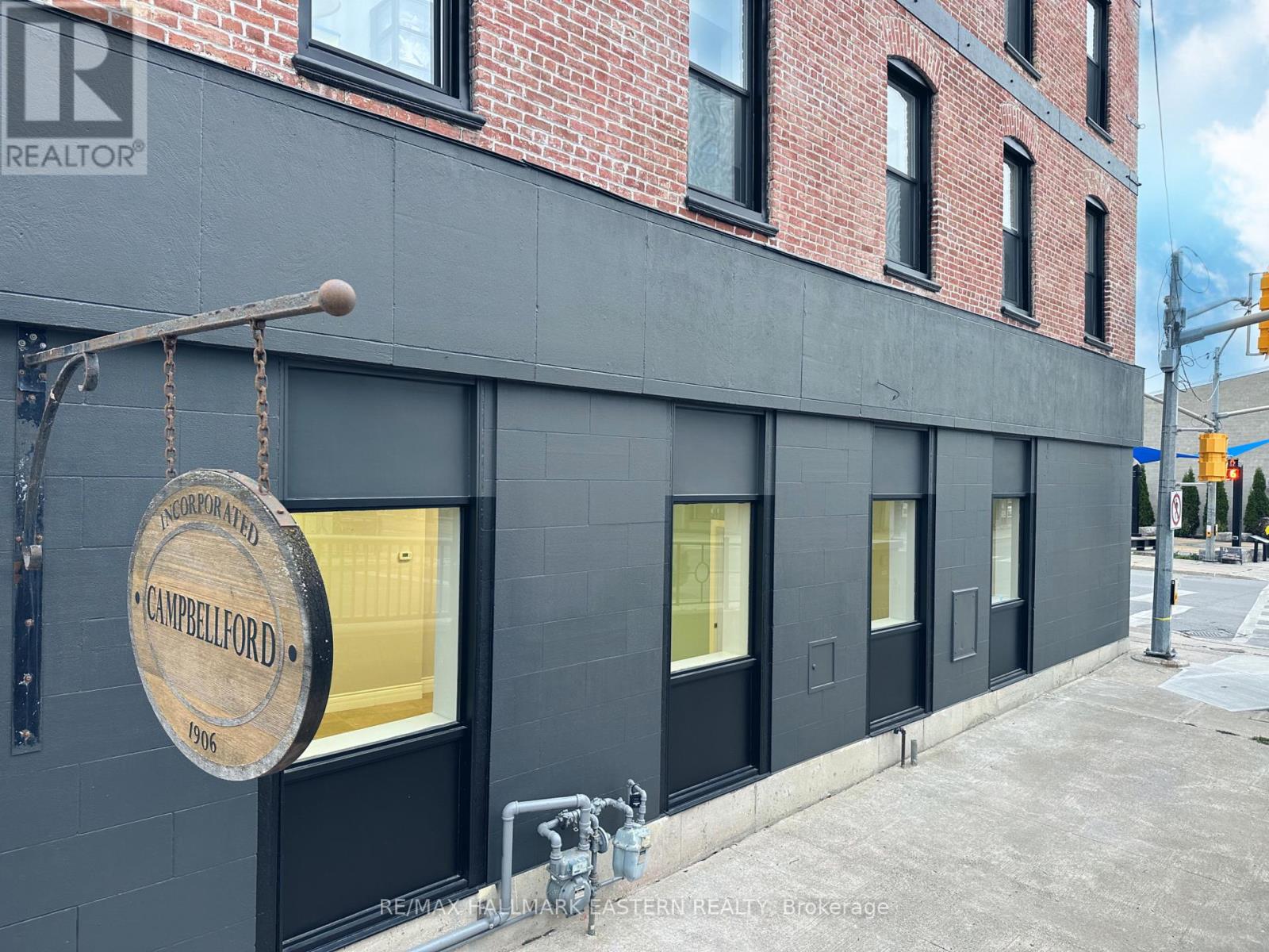 A - 2 FRONT STREET N