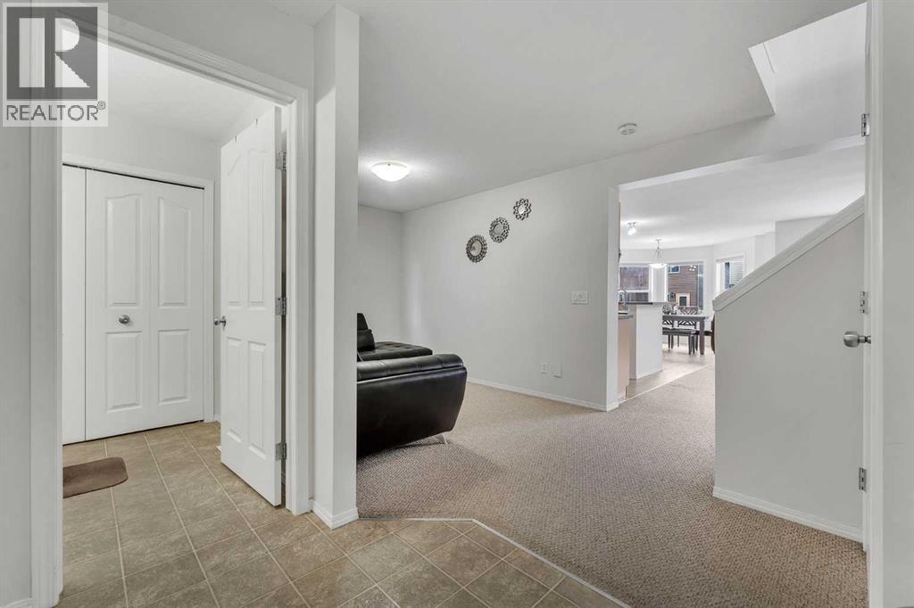33 saddlecrest Crescent NE