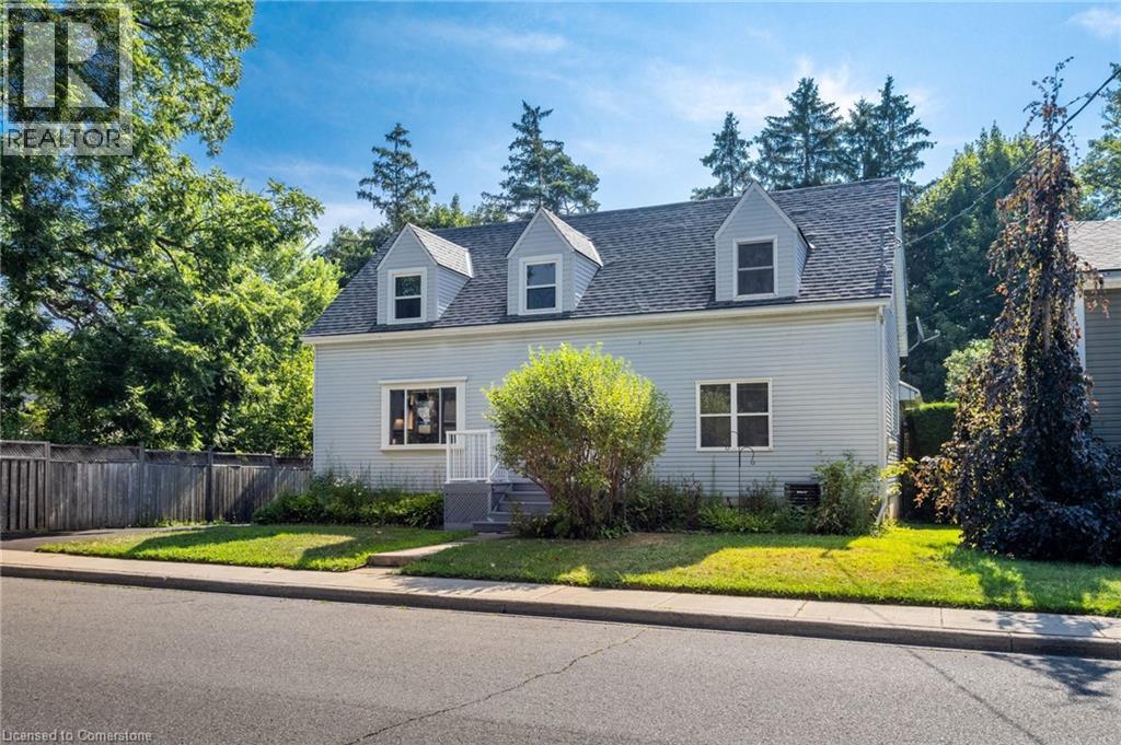 55 WELLINGTON Street S