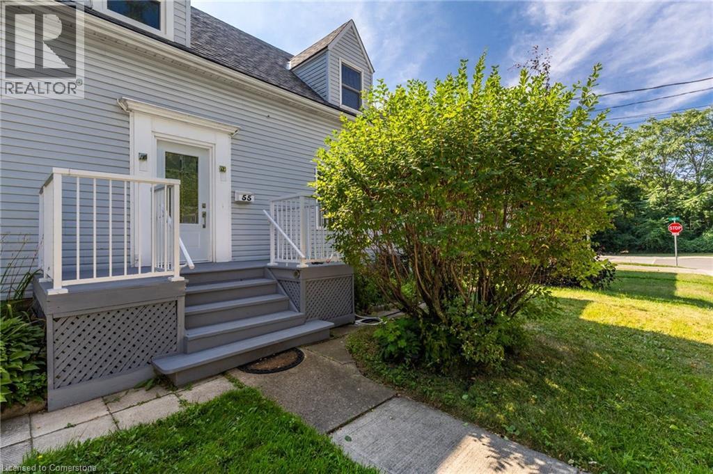 55 WELLINGTON Street S