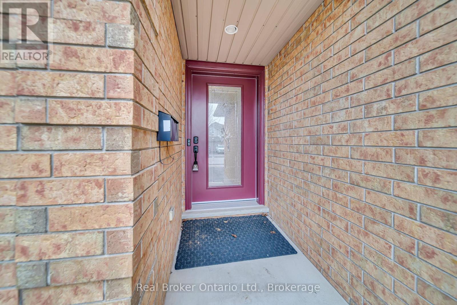 86 MILSON CRESCENT