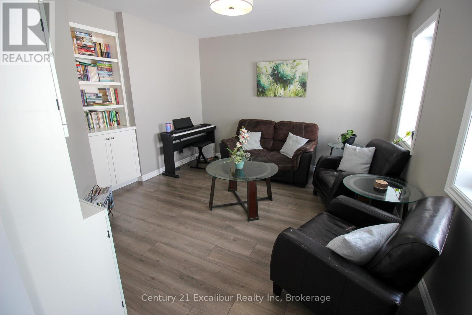 7104 SIXTH LINE ROAD W