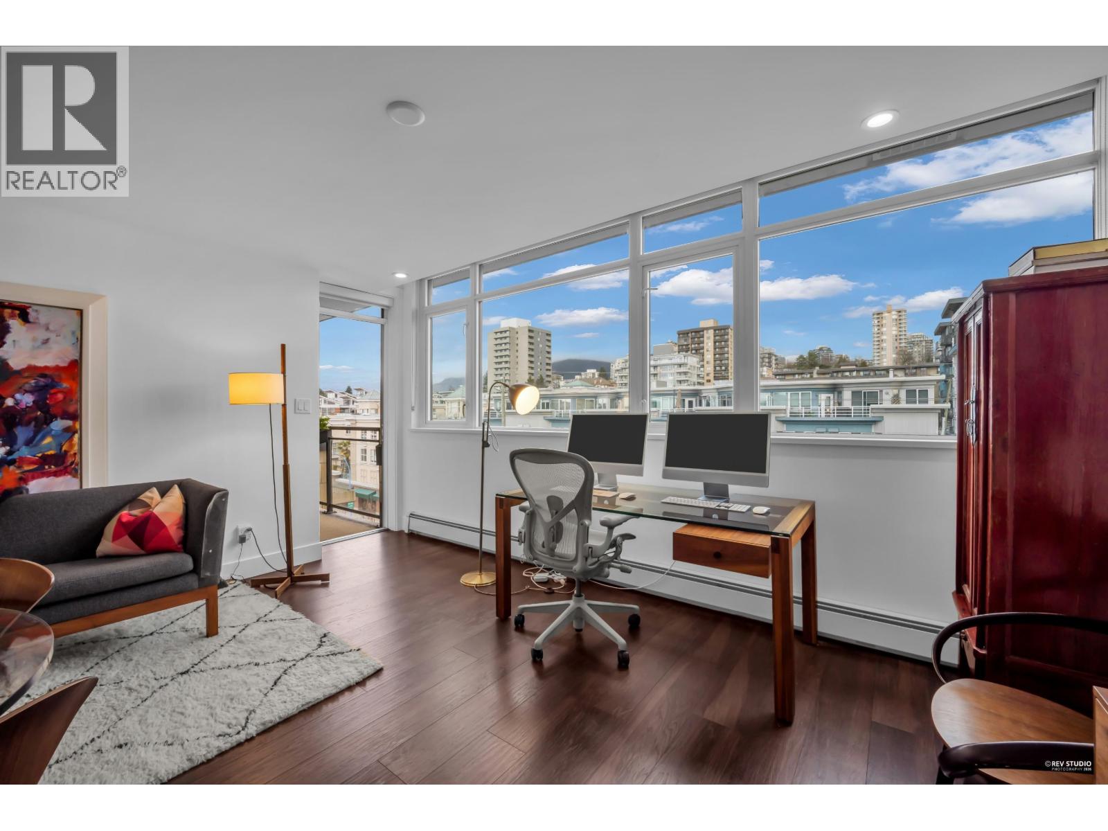 506 131 E 3RD STREET