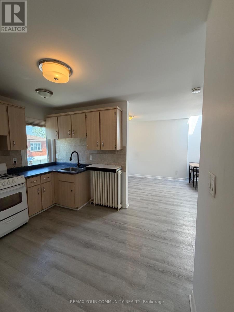 2ND FLOOR - 127 MORRISON AVENUE