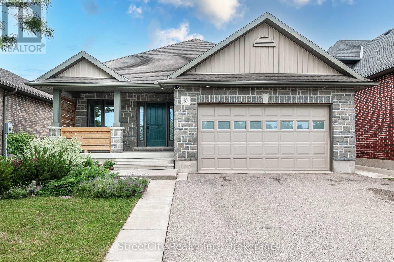 39 GREENBERG PLACE