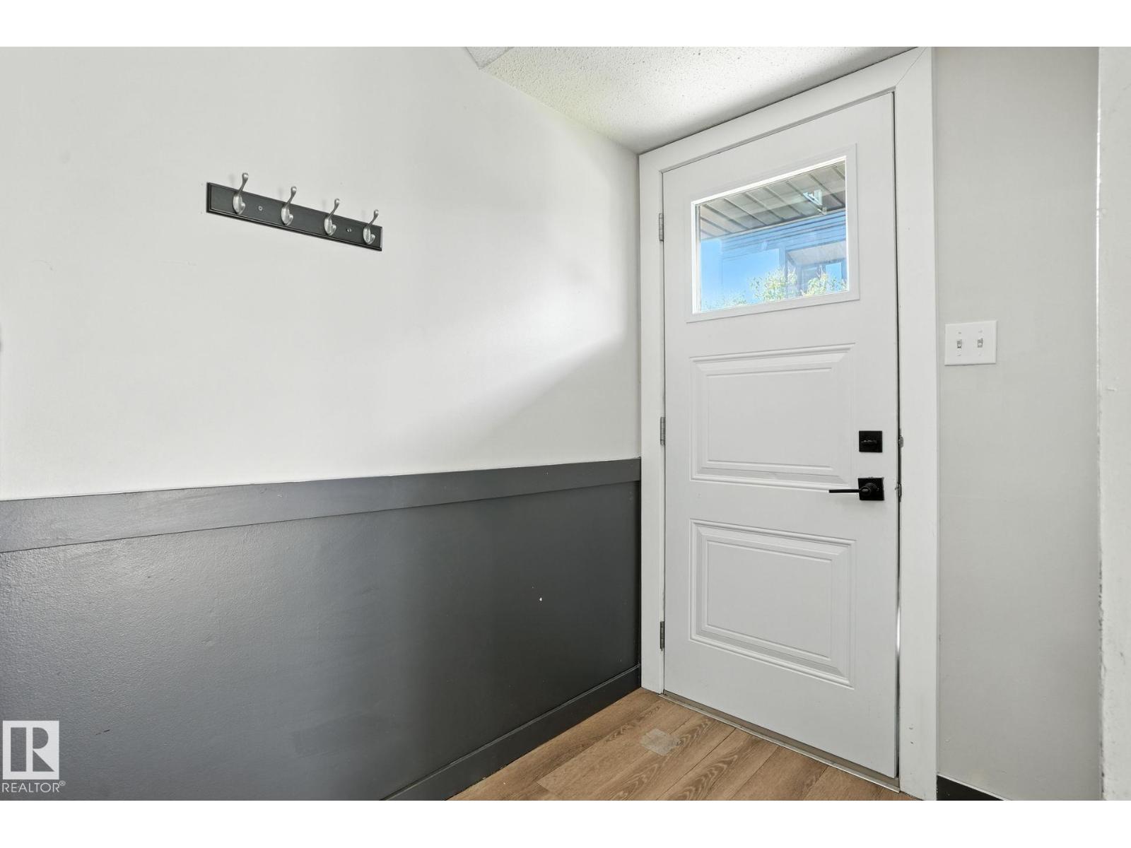 #260 3307 116A AV NW