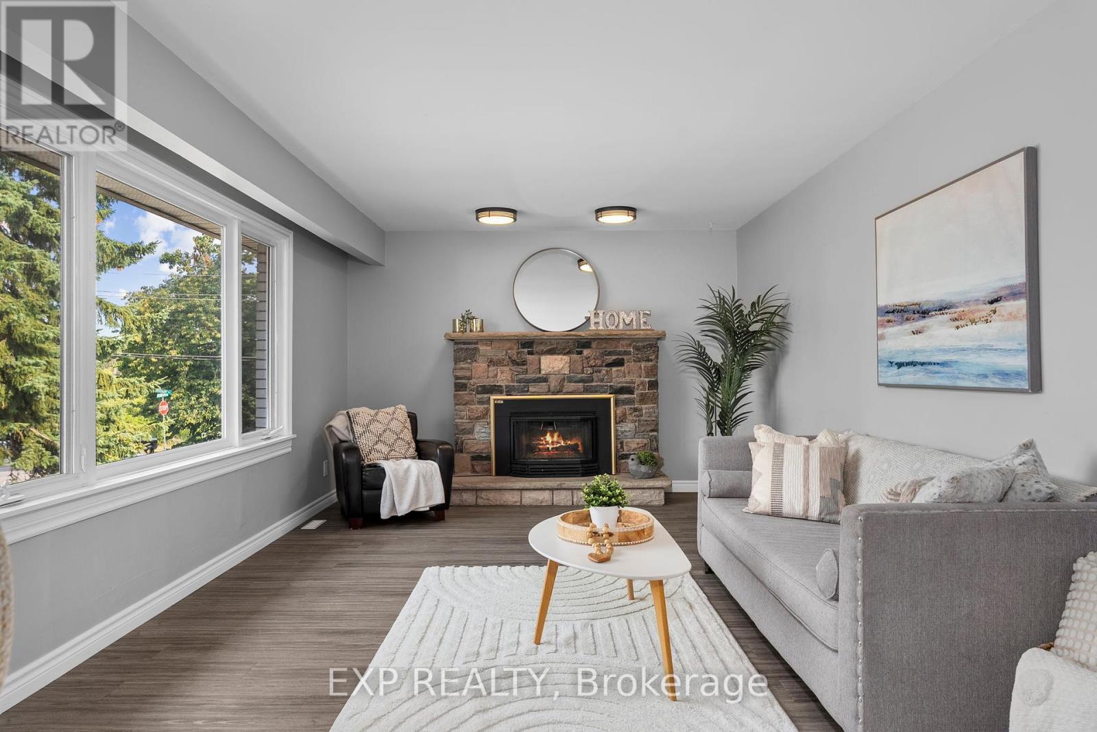 143 WESTMOUNT DRIVE N