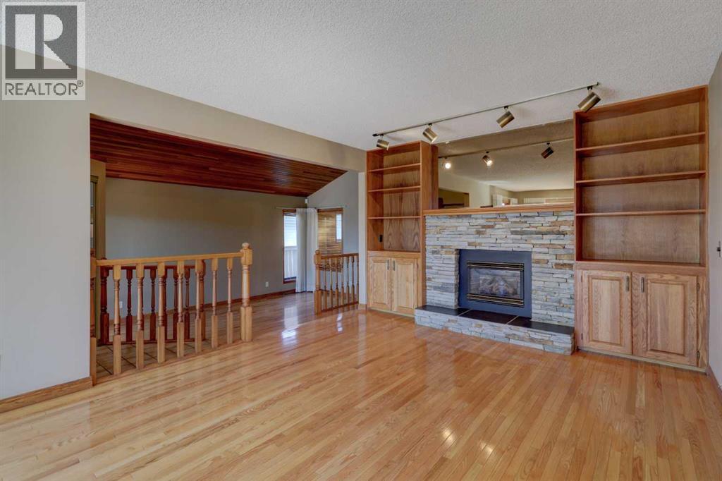 2328 Munro Drive NE
