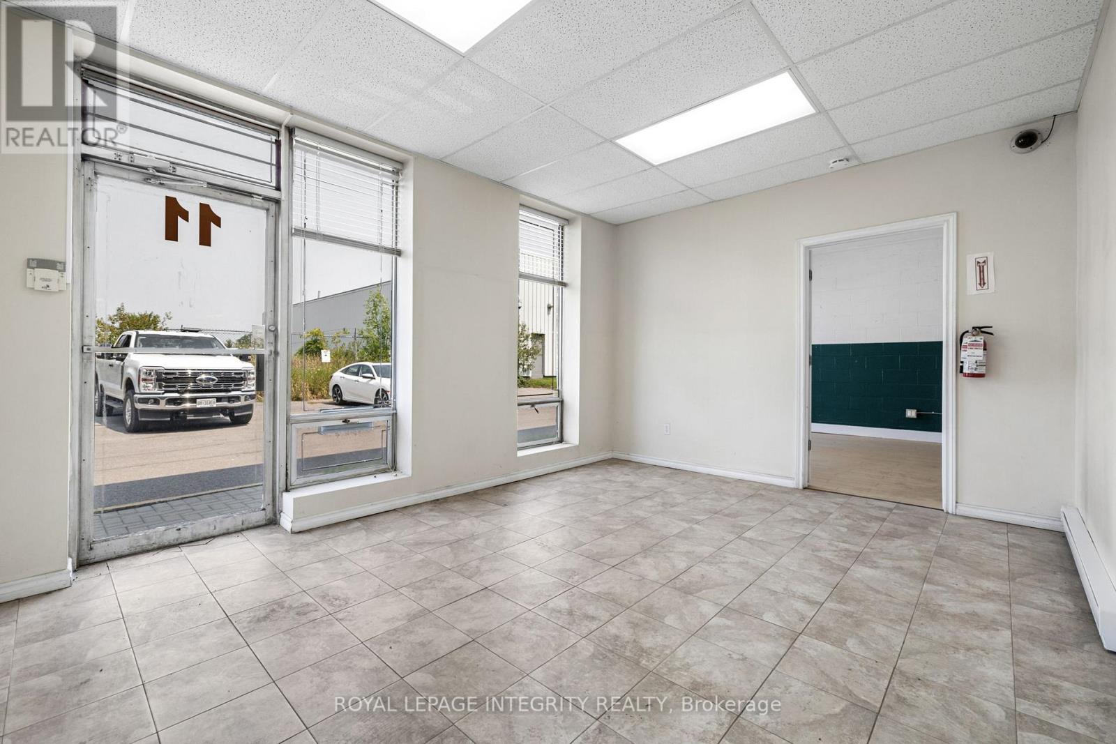 11 - 2295 STEVENAGE DRIVE