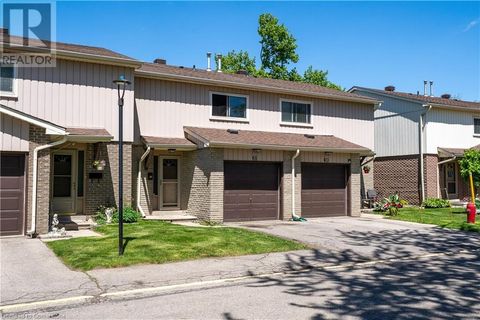 51 PAULANDER Drive Unit# 61 Kitchener ON N2M5E5