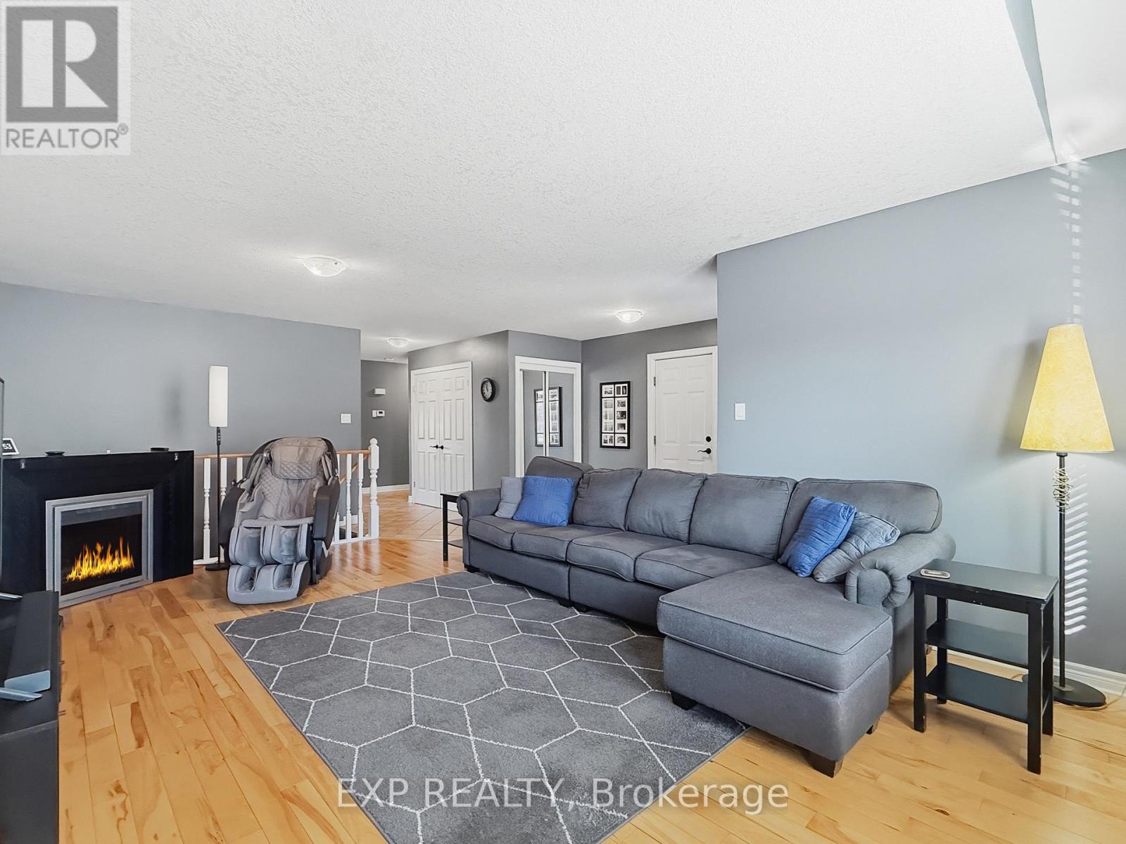 7 - 638 WHARNCLIFFE ROAD S