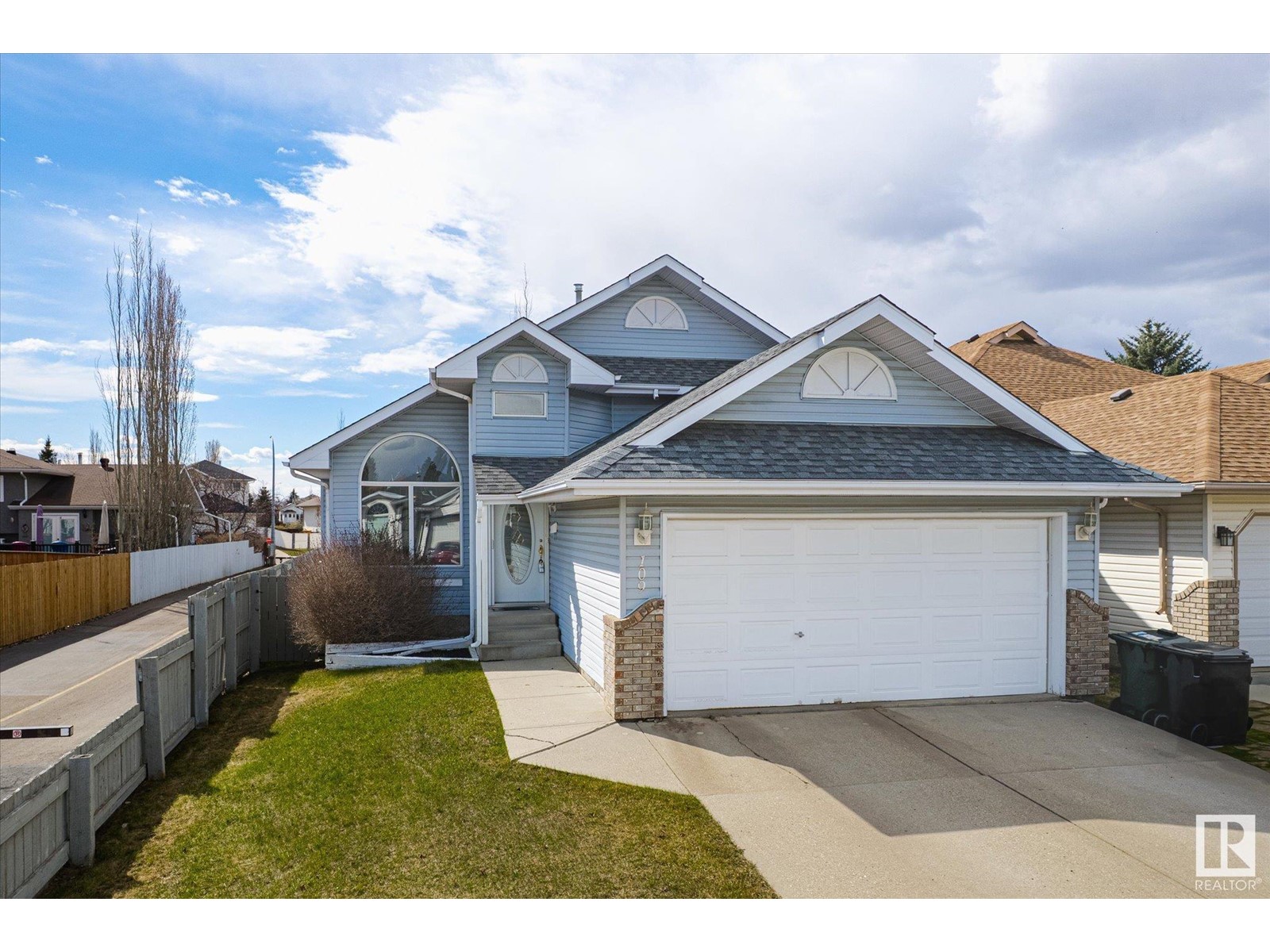 109 CATALINA DR