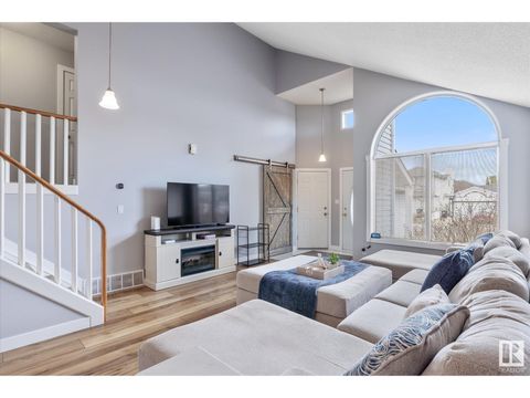 109 CATALINA DR Sherwood Park AB T8H1T3