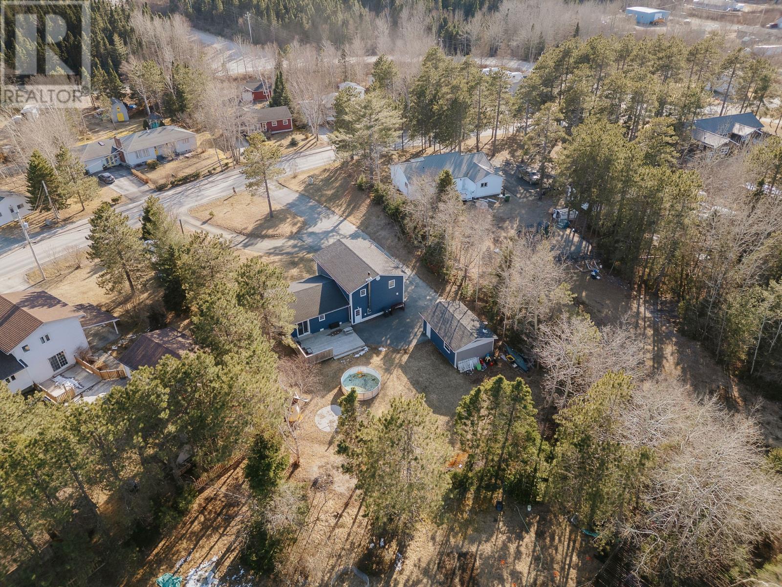 28 Pinetree Road