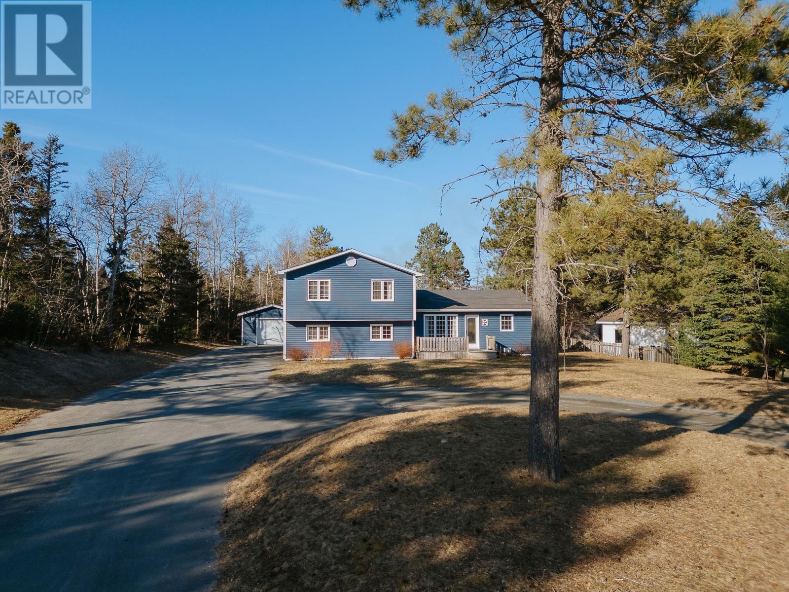 28 Pinetree Road