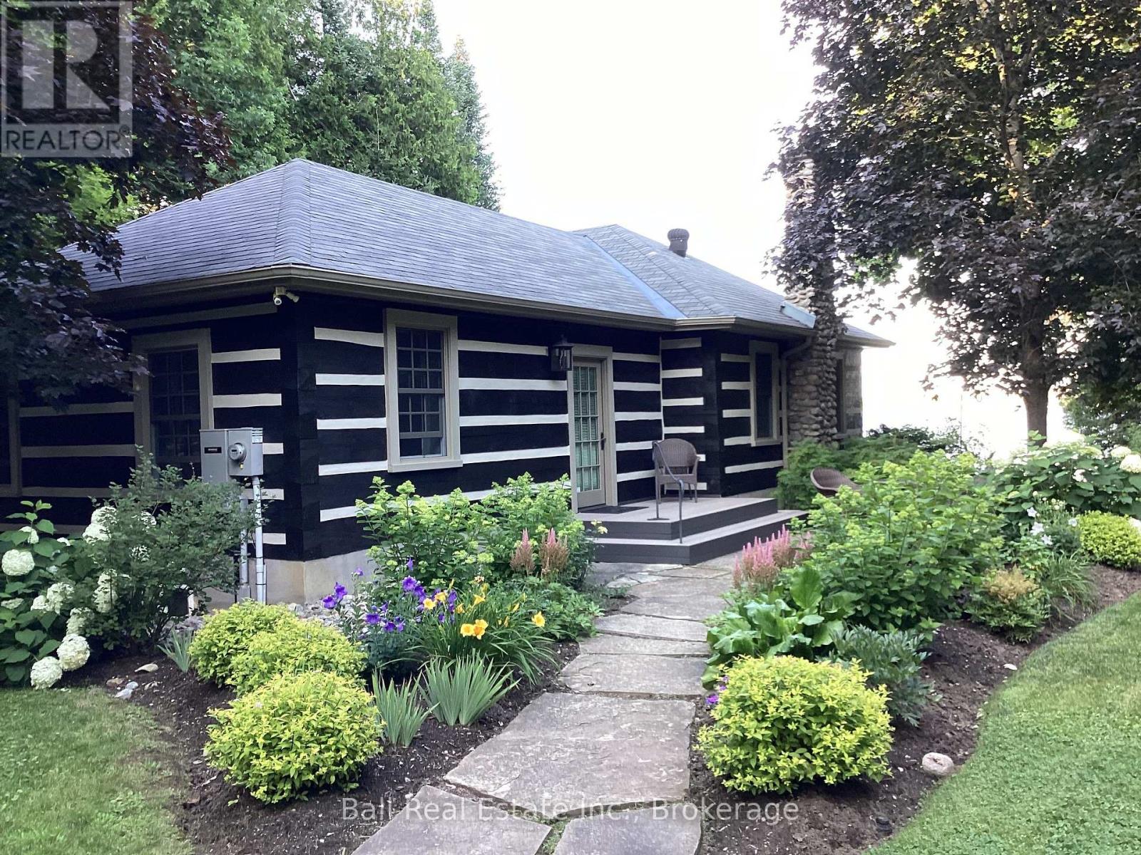 2933 AYOTTE'S POINT LANE