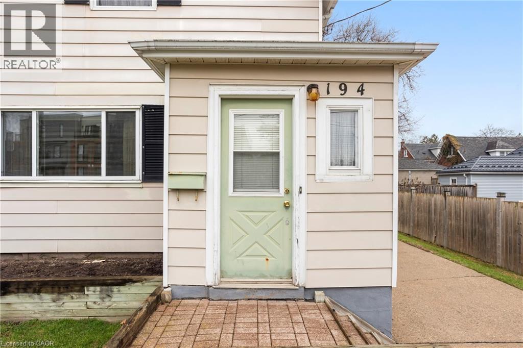 194 MOORE Avenue S
