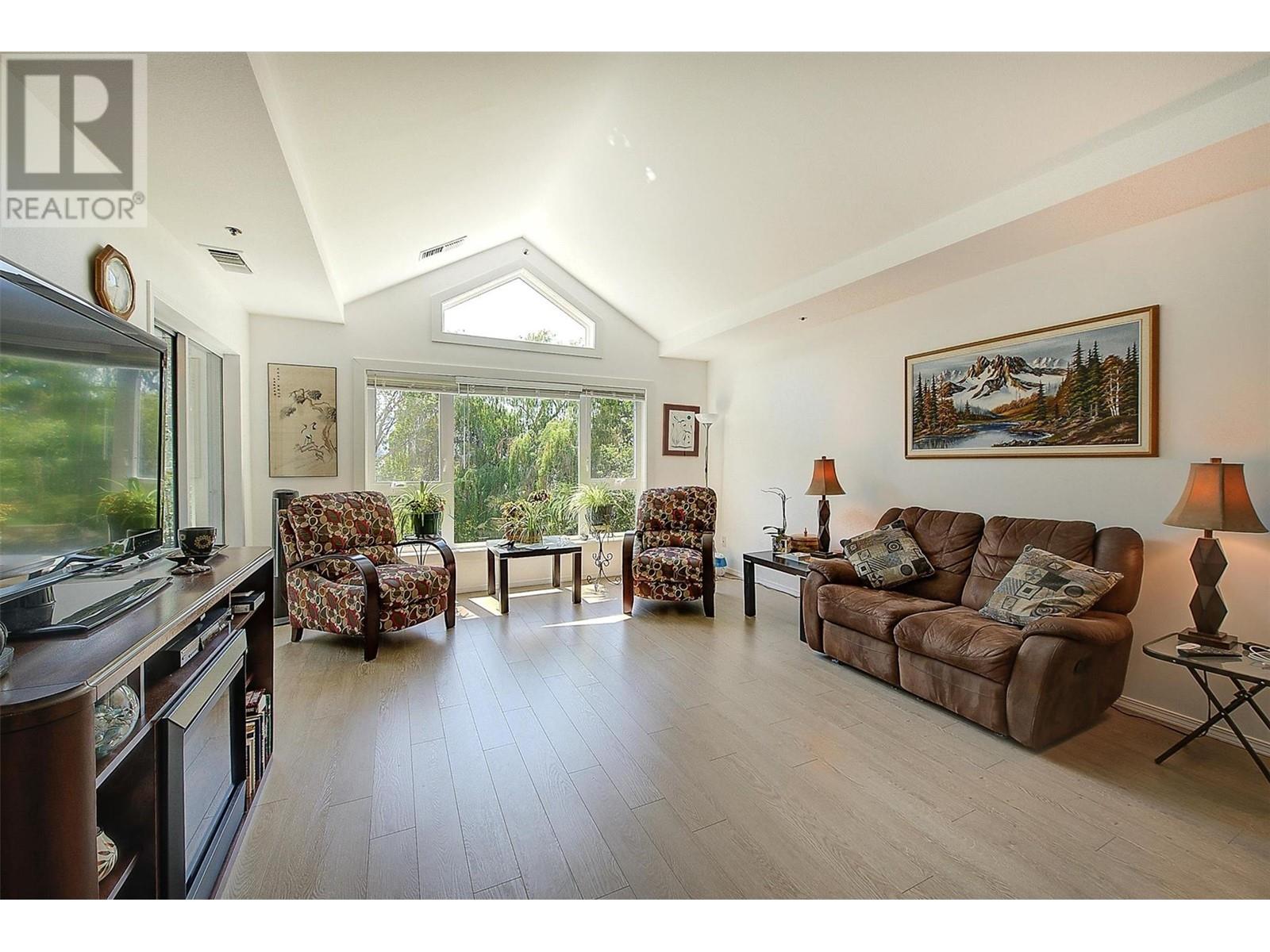 1045 Sutherland Avenue Unit# 334