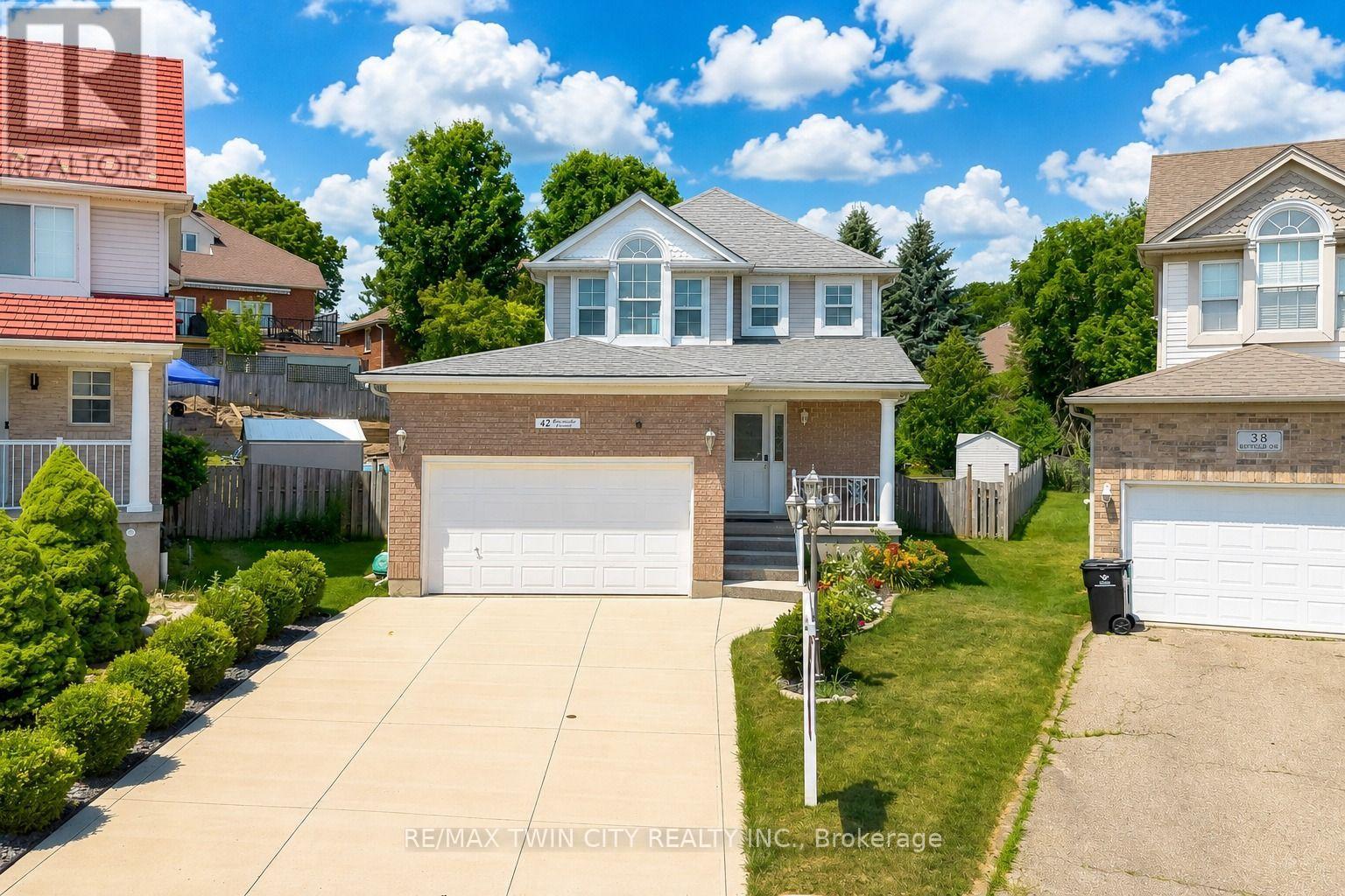 42 BRIARMEADOW CRESCENT