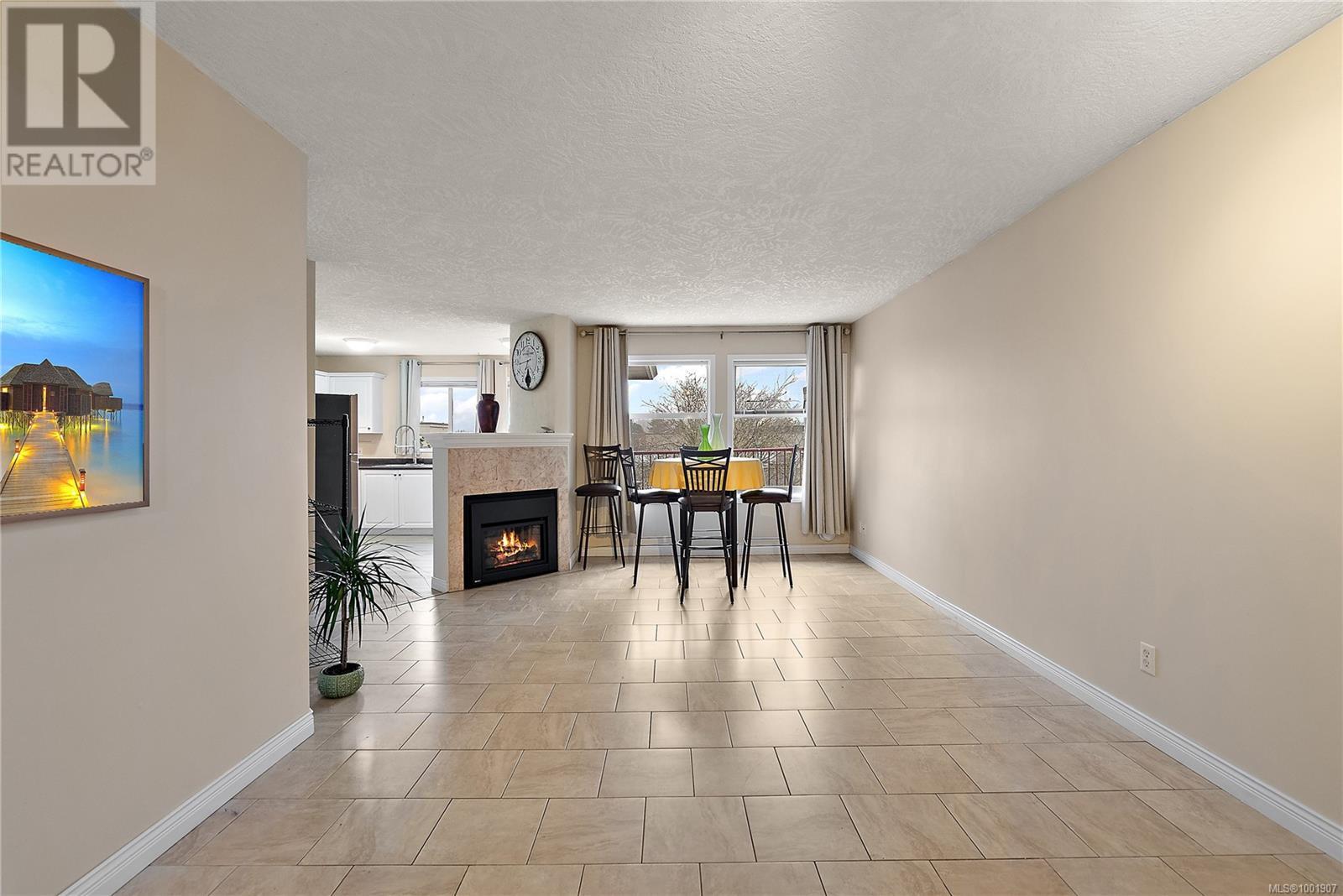 306 7865 Patterson Rd