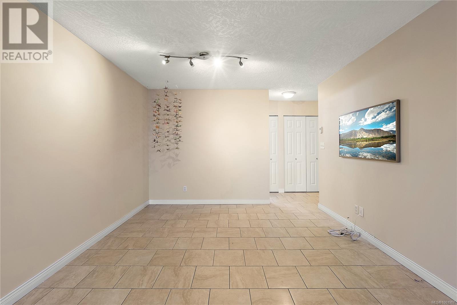 306 7865 Patterson Rd