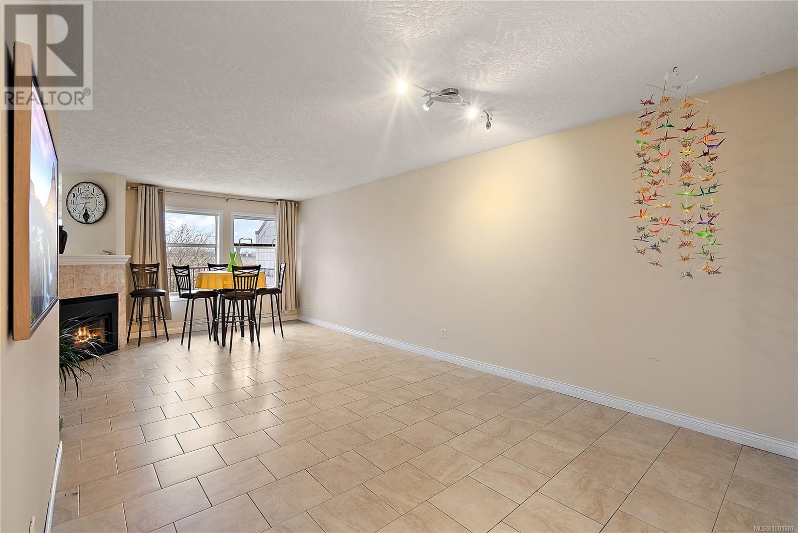 306 7865 Patterson Rd
