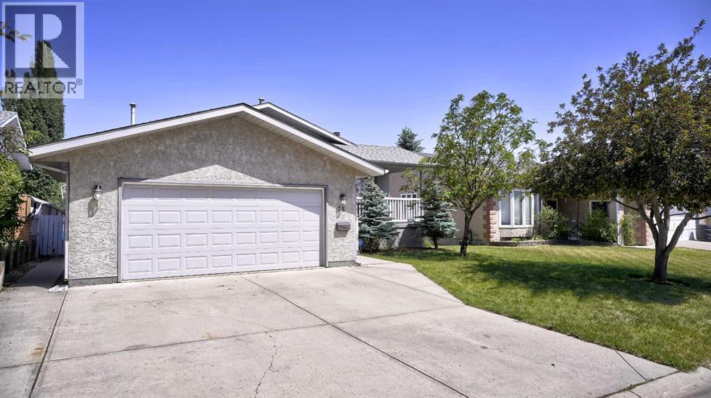 78 Athabasca Crescent
