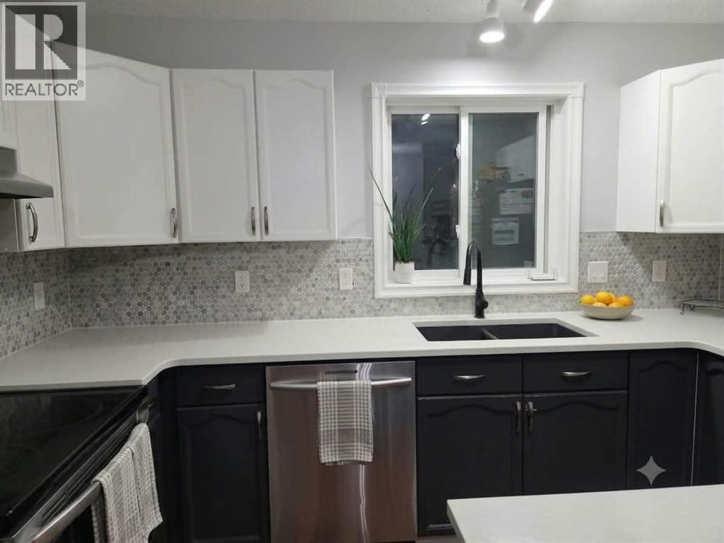 335 Covington Bay NE
