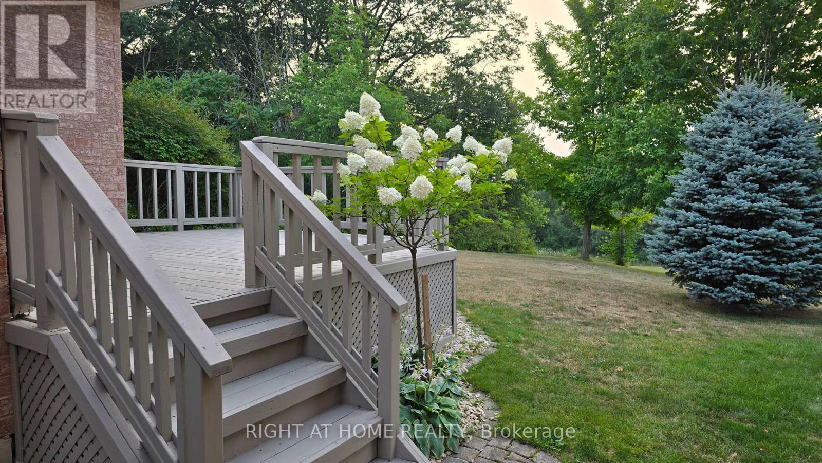 307 WATERBURY CRESCENT
