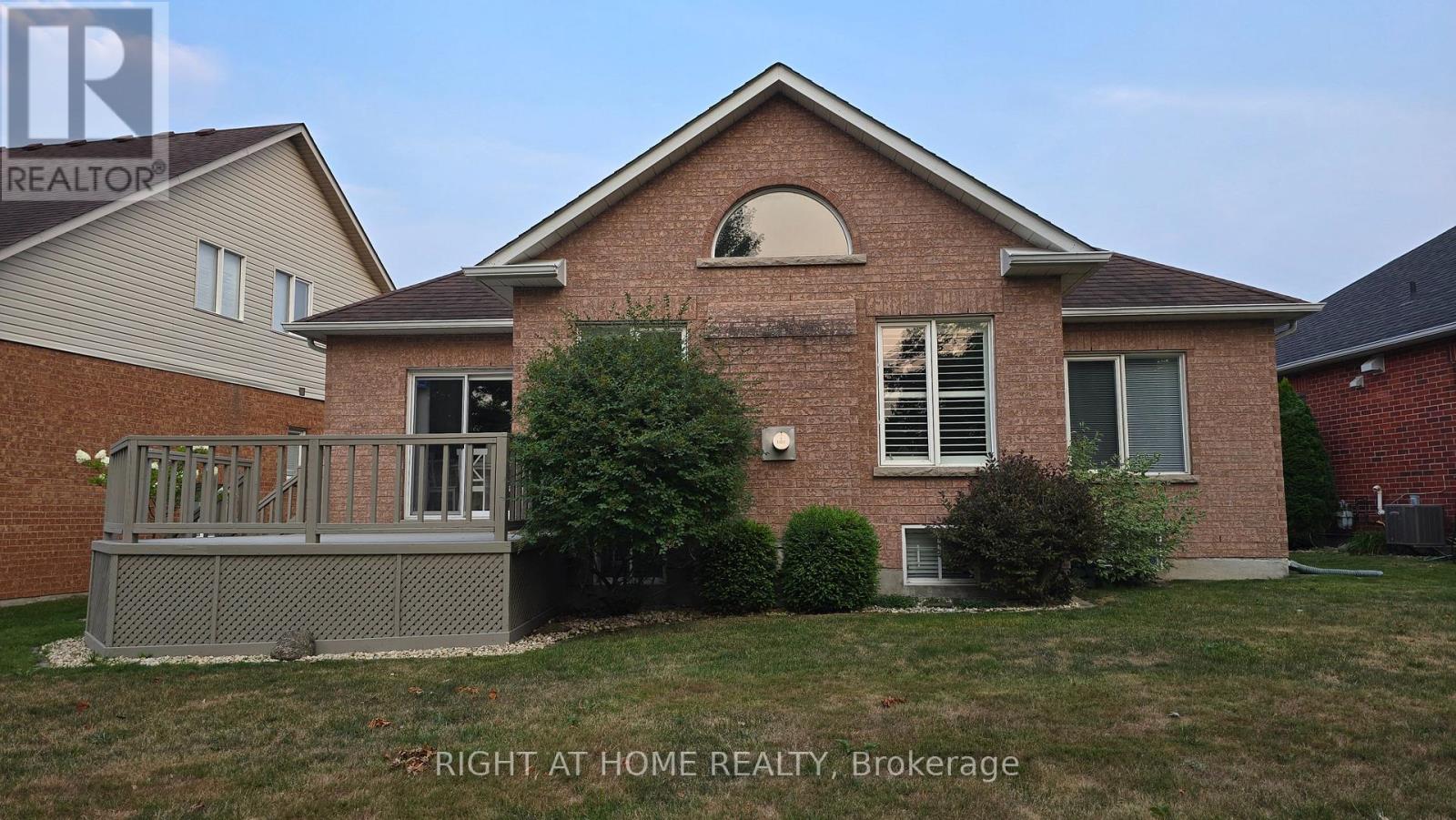 307 WATERBURY CRESCENT