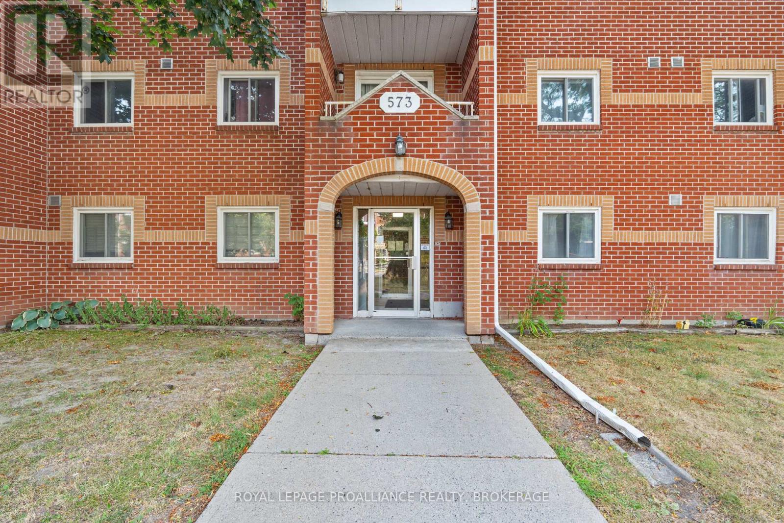 302 - 573 ARMSTRONG ROAD