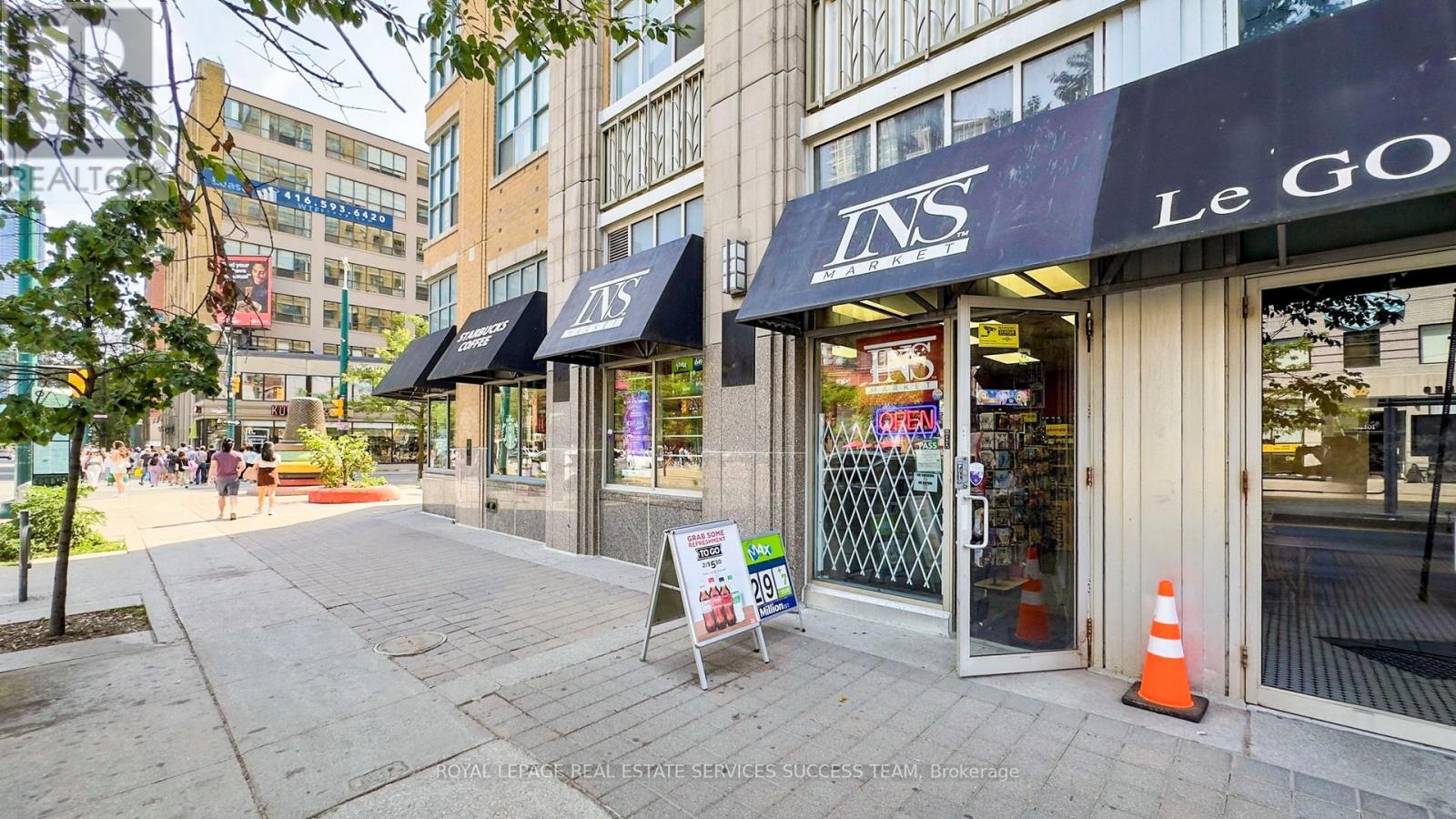 3 - 148 SPADINA AVENUE