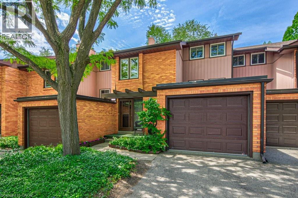206 CANDLEWOOD Crescent Unit# 13
