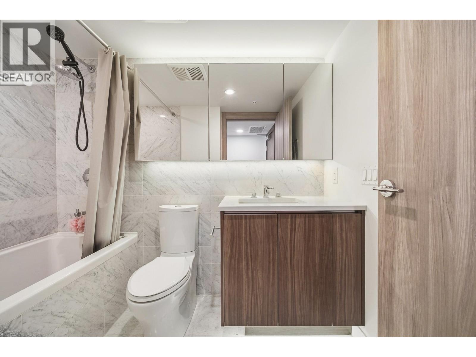 912 8800 HAZELBRIDGE WAY