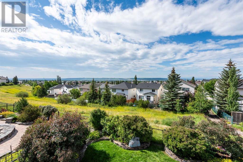 49 Arbour Crest Heights NW