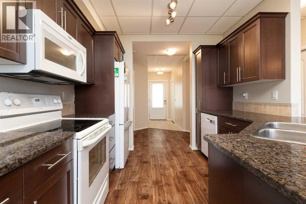 31, 47 Keystone Terrace W