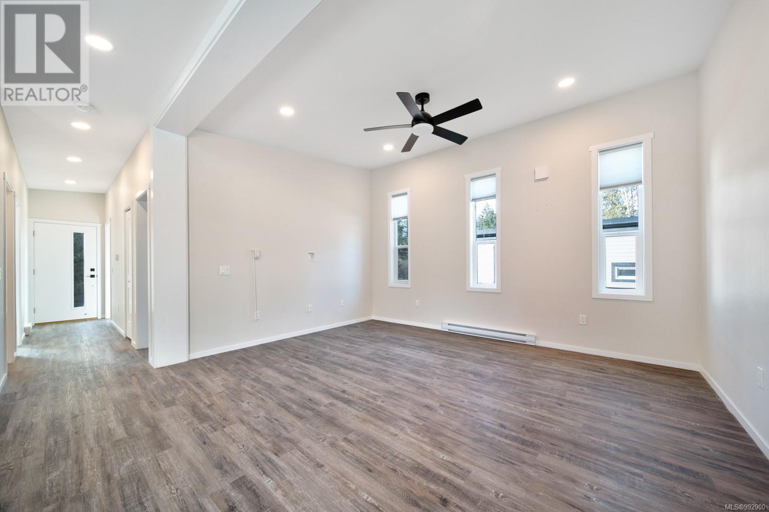104 3499 Henry Rd