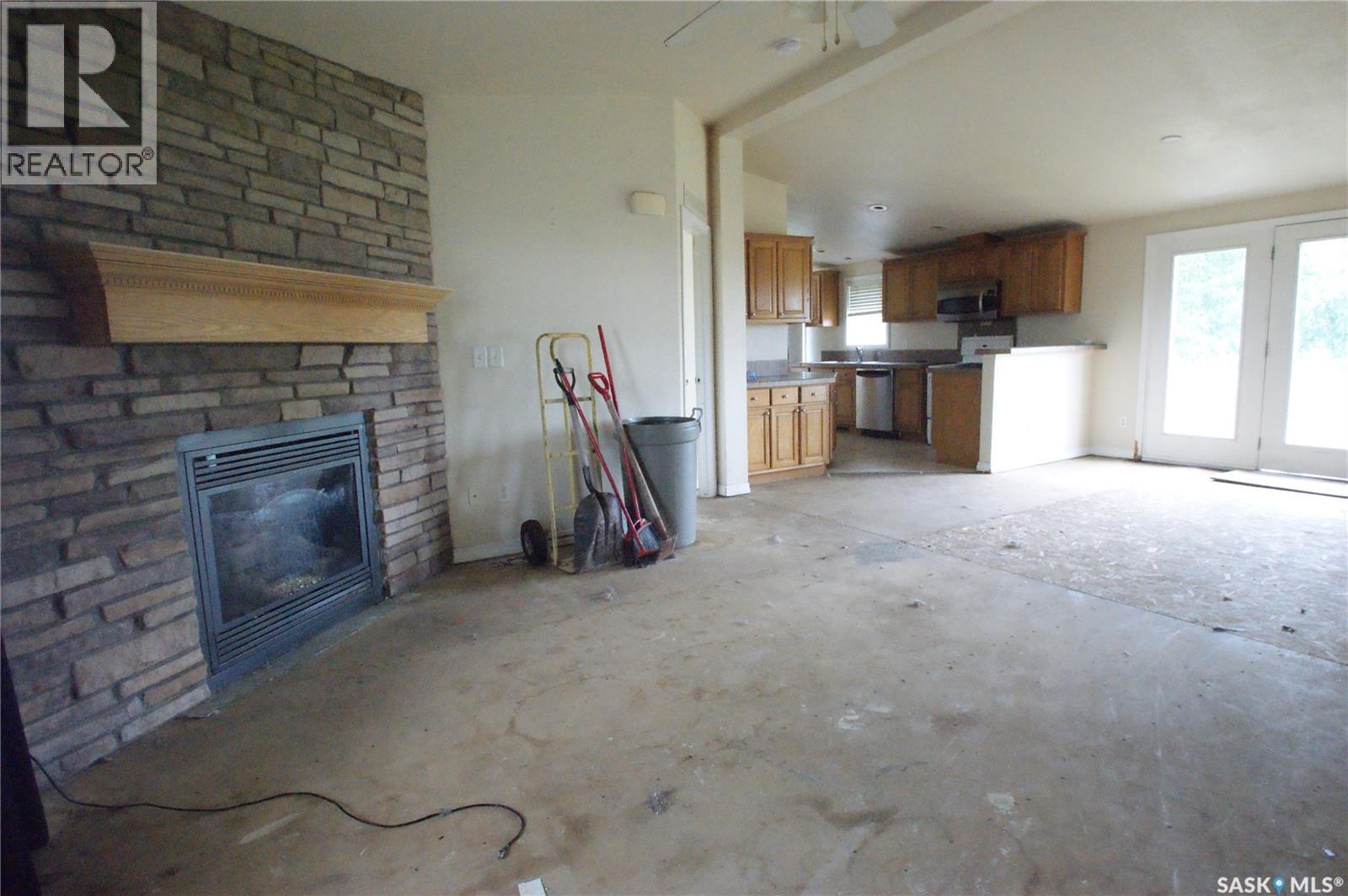 1 Prairie View CRESCENT