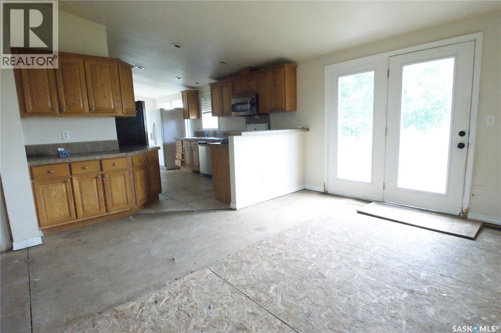 1 Prairie View CRESCENT