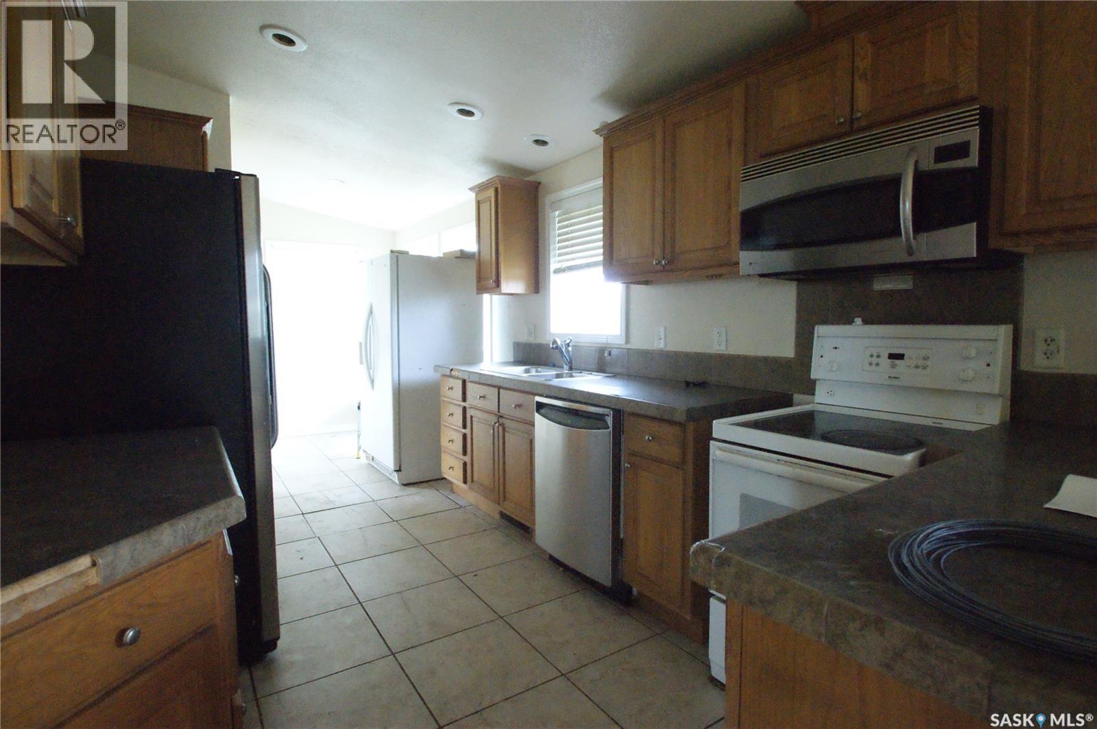 1 Prairie View CRESCENT