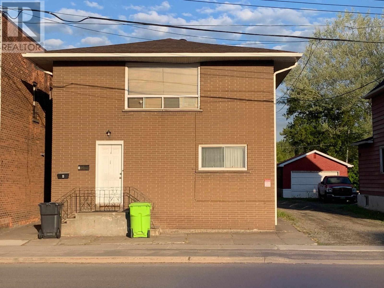 485 Wellington ST W