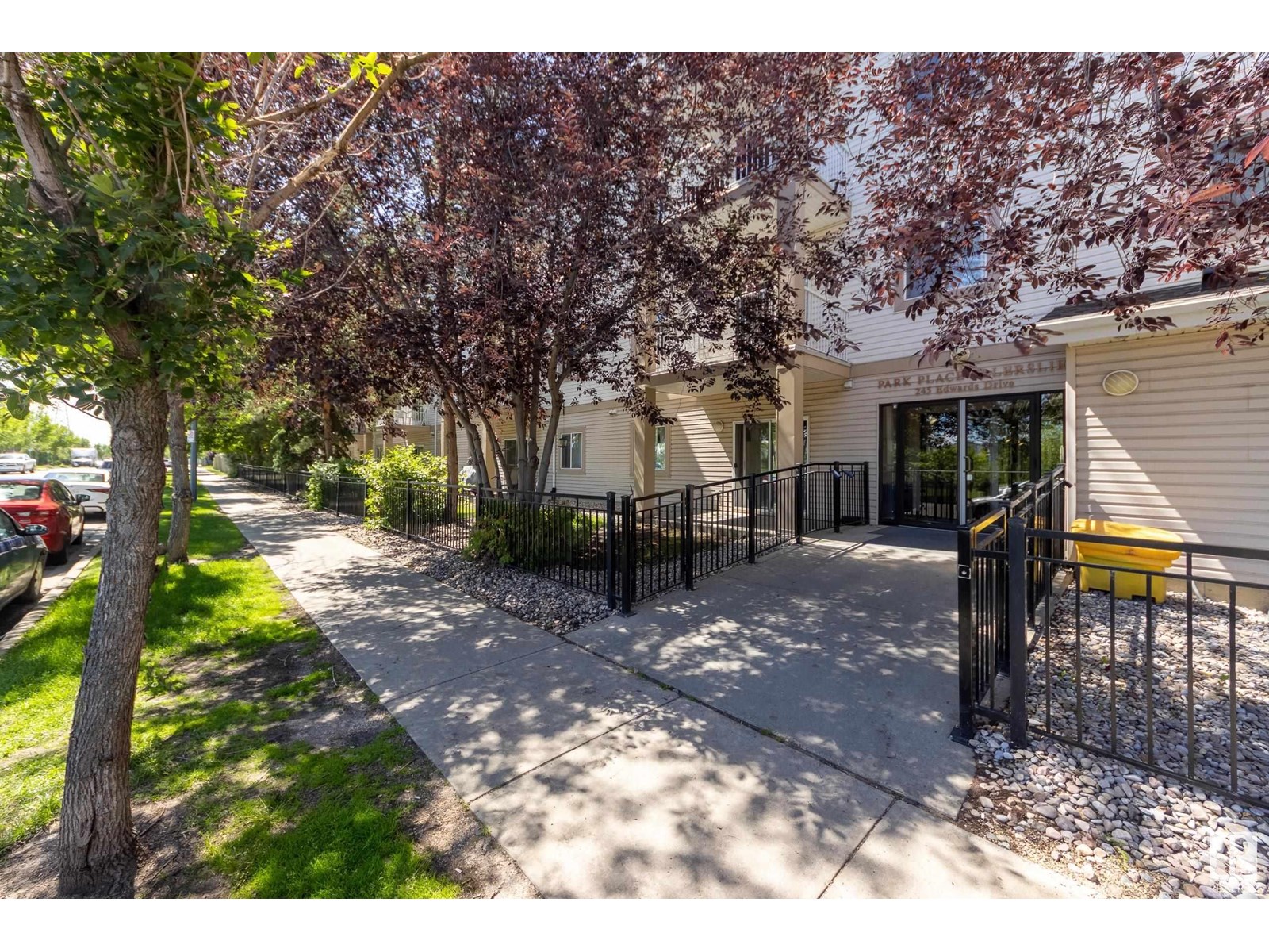 #209 245 EDWARDS DR SW